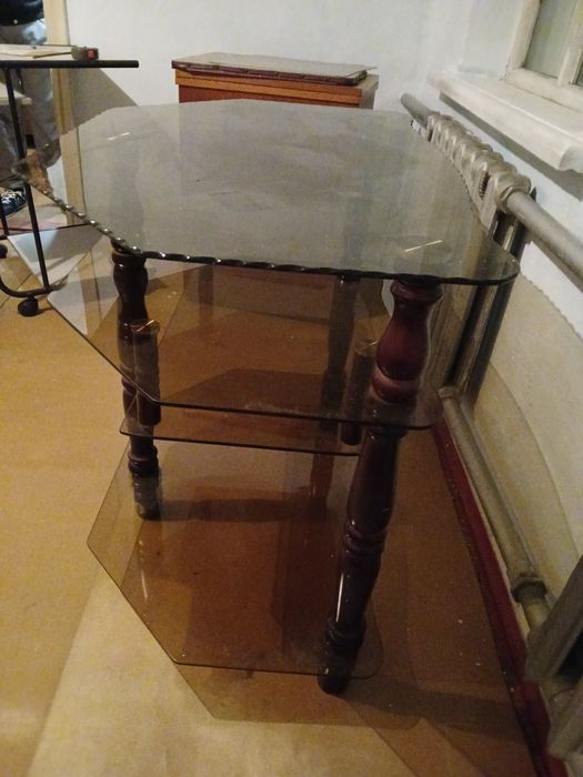 Стол журнальный стеклянный