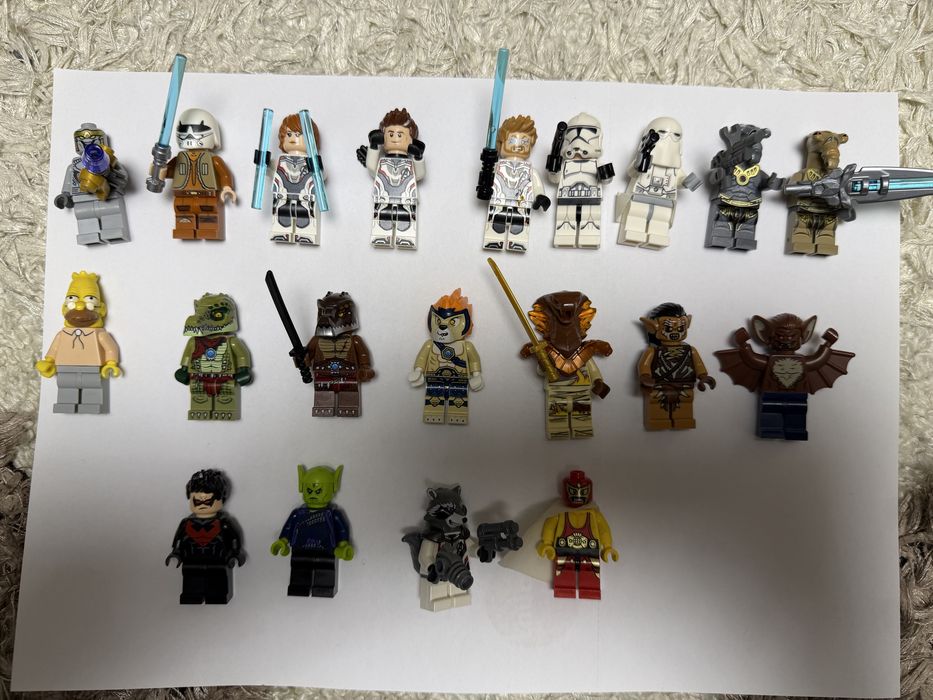 Lot lego figurine 20 bucati