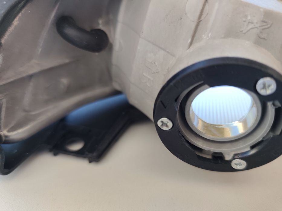 Туманник  toyota Ipsum рестайл, alphard