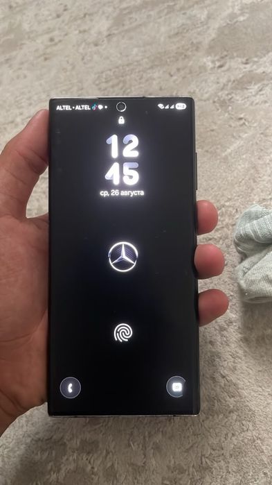 Samsung S22ultra оргинал  минус кутай петно