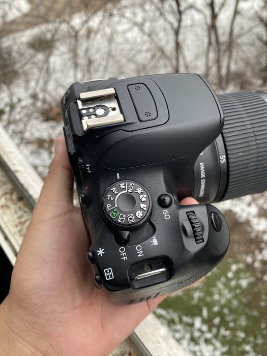 Фотоаппарат CANON EOS 700D