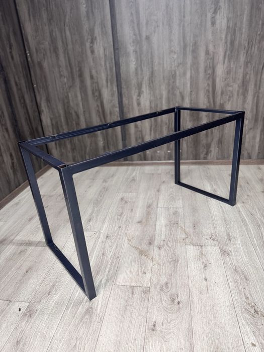 Стол в стиле лофт