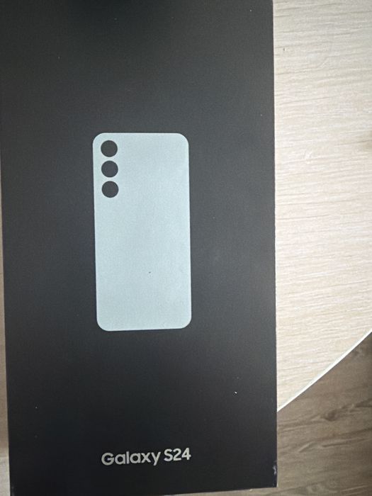 Samsung s24. с гарантией