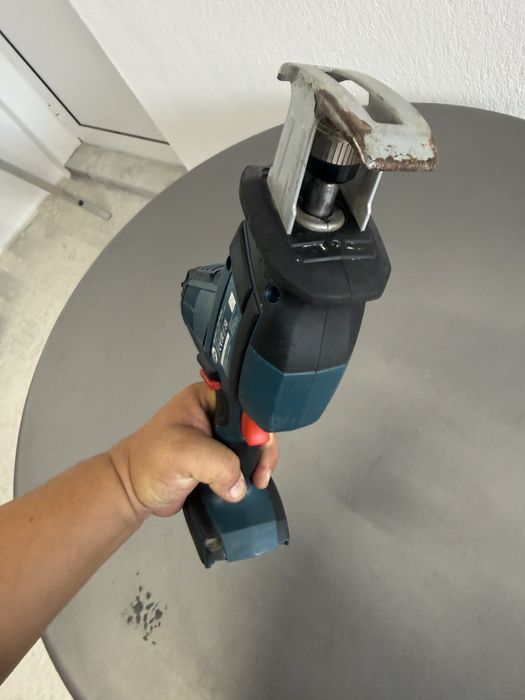Акумулаторен саблен трион Bosch Professional GSA 18 V-LI C (Само тяло)