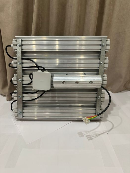 Продам светодиодный  LED-светильник