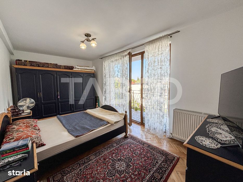 Apartament cu 3 camere in Piata Cipariu Andrei Muresanu zona retrasa