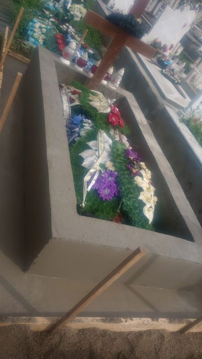 Morminte, placări cu marmura granit, turnări borduri