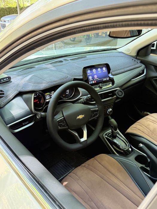 Tracker 2   Premer  Plus 2025 Top toza