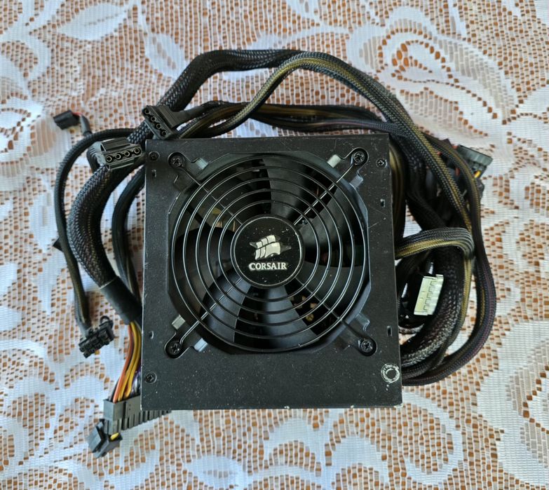 Surse Corsair 750W si 430W