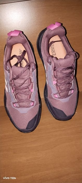 Адидас маратонки