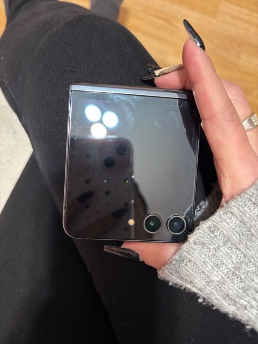 Samsung flip 5 256 GB