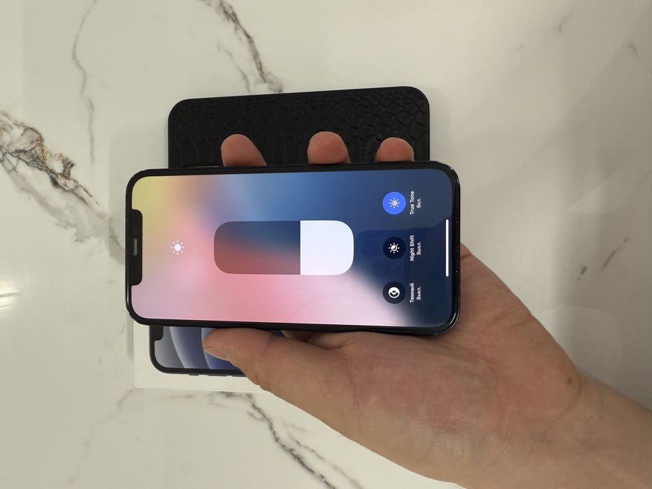 IPhone 12/ Телефон /Айфон 12