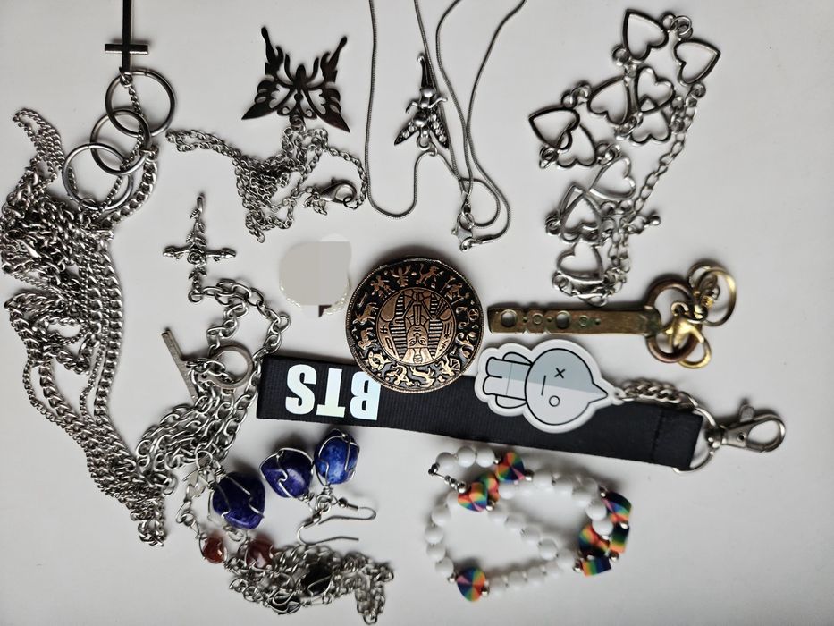 Женские украшения