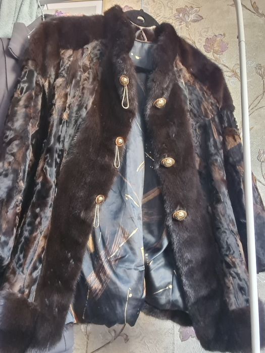 Шуба каракуль из Греции, Афины. Размер xs.