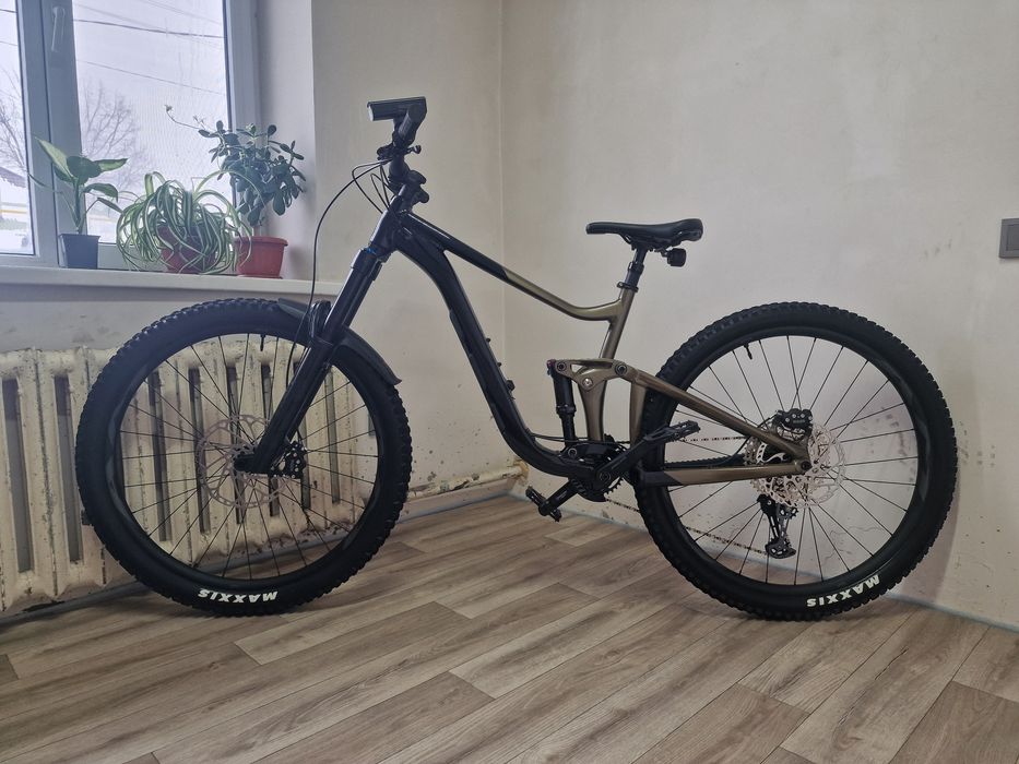 Обмнен Giant reign