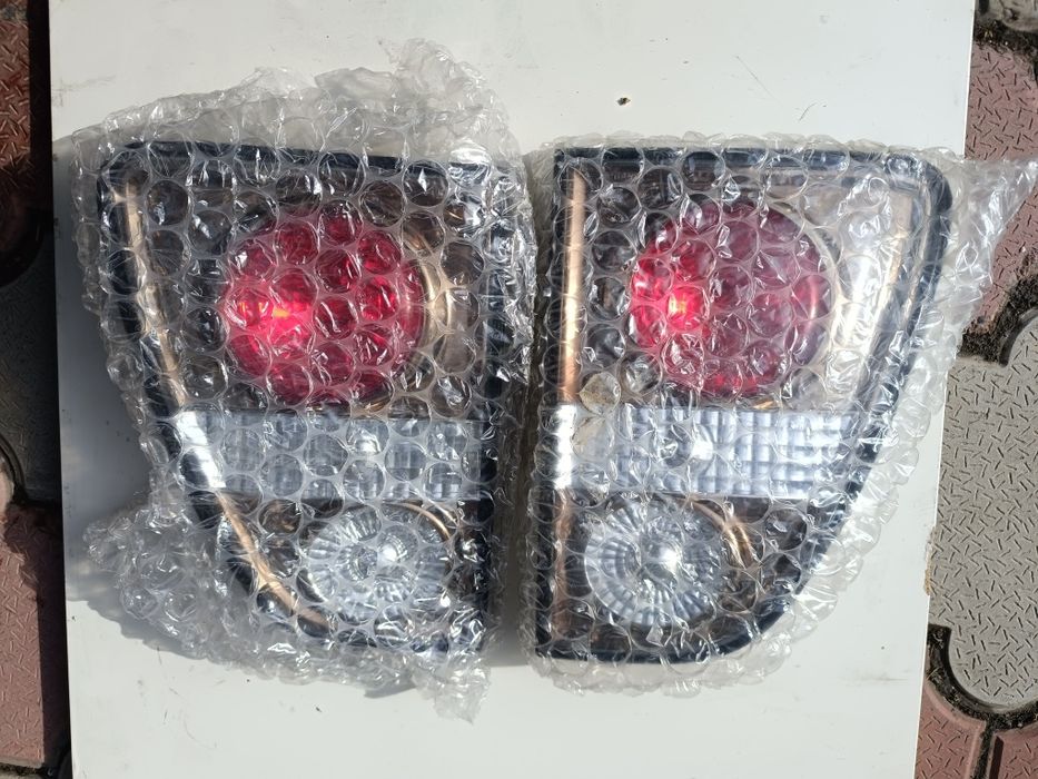 Задние фонари Toyota Land Cruiser 100, Lexus LX470