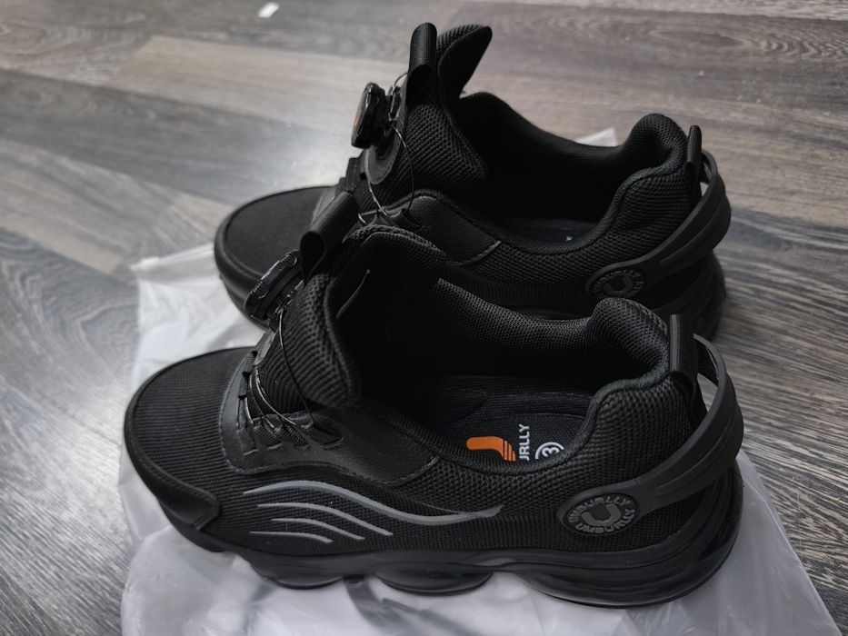 Кроссовки рабочие