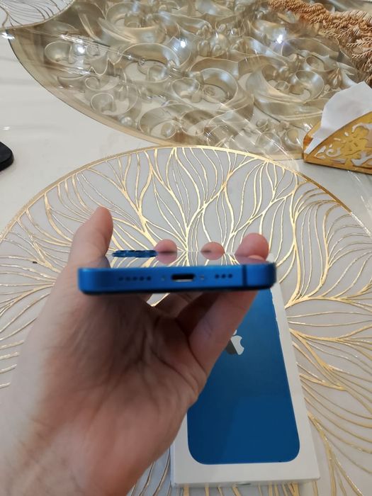 iphone 13 в хорошем состояние.