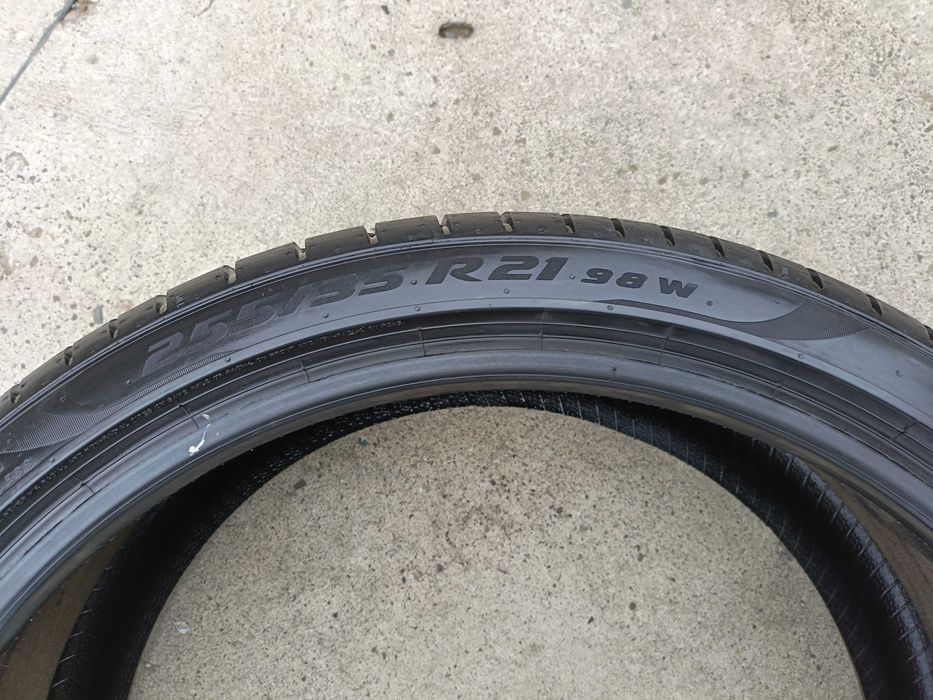 Doua anvelope de vara 255 35 21 pirelli p zero pz4 dot 2024
