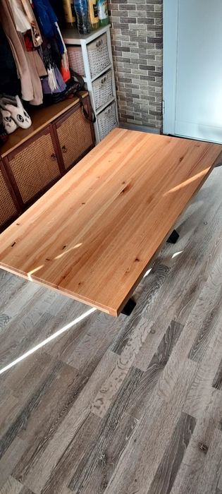 Продавам чисто нова холна маса!!!