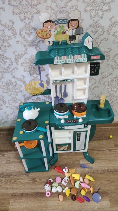 Продам детскую кухню