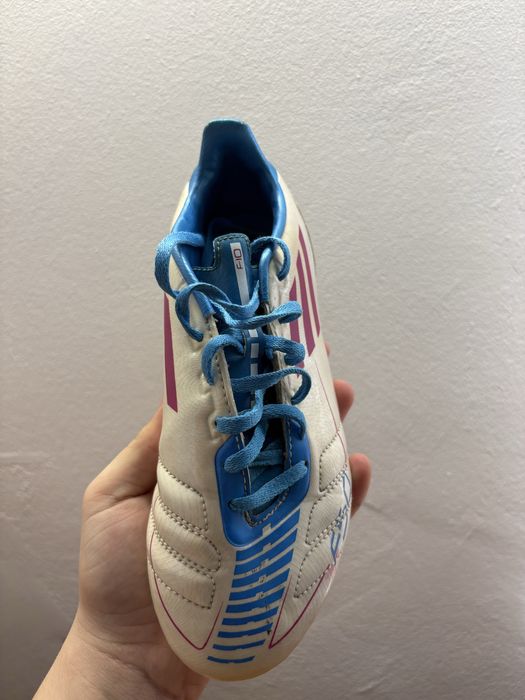 Ghete Adidas de fotbal