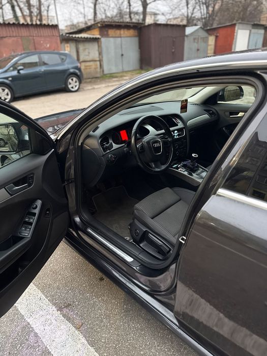 Audi A4 Vand Audi A4 B8 S-line exterior 2.0 TDI