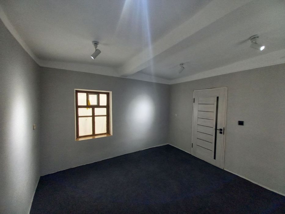 Срочно Троицкийда 2.5 сотикли ховли уй сотилади.