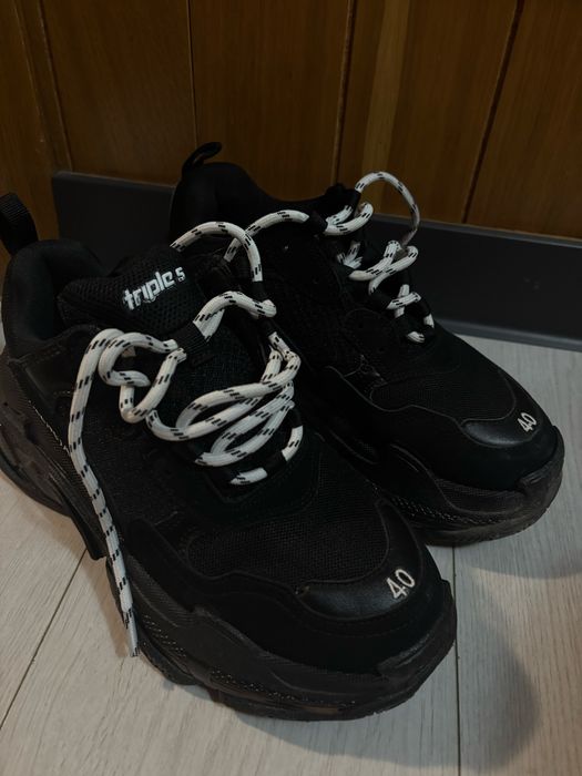 Balenciaga triple S