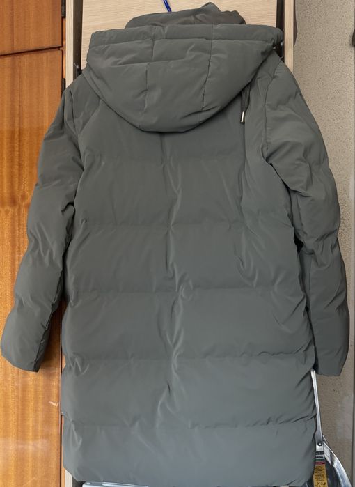 Geaca ZARA culoare gri din material termoizolant