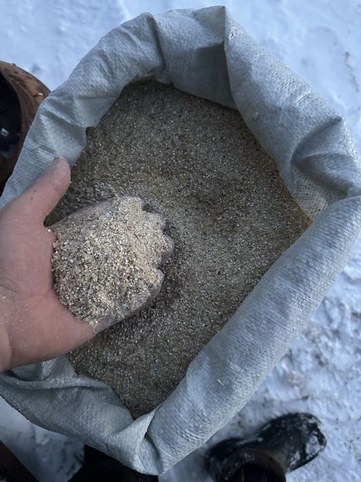 Продам дробленный корма ячмень чистый