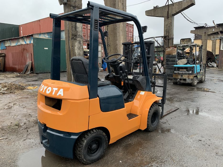 Toyota 7FG15 Вилочный погрузчик