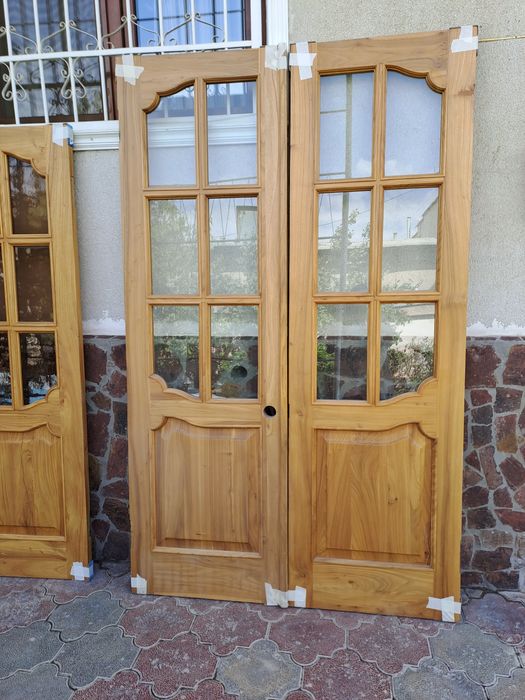 Двери из натурального дерева, (карагач)