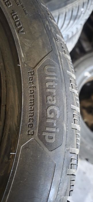 245/45/18 Goodyear зимни