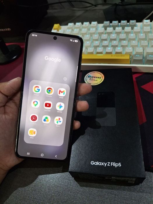 Samsung Z Flip 5 256gb ideal