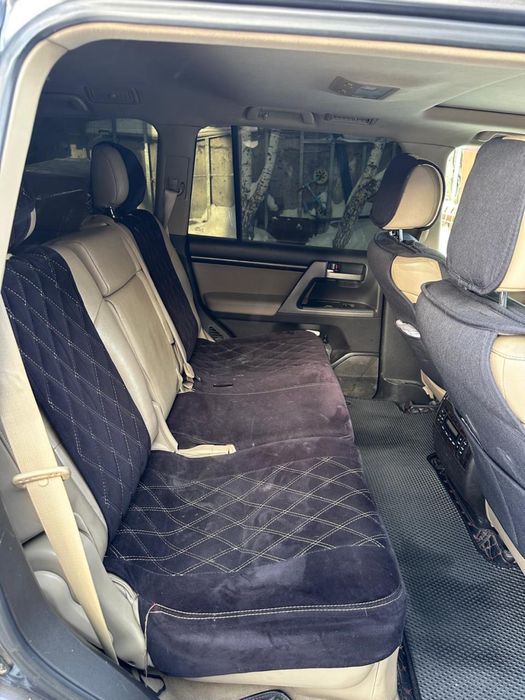 Продам Toyota Land Cruser 200