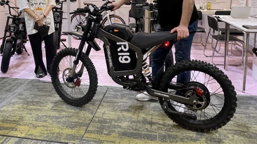 Електрически велосипед Coswheel R19