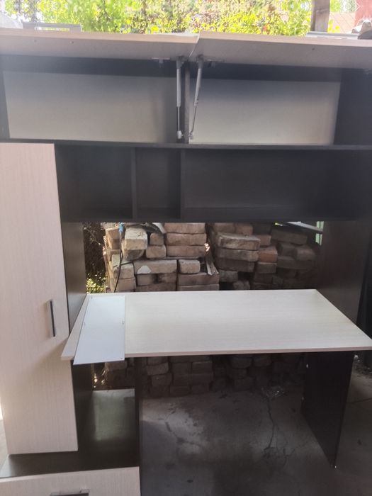 Продам шкаф - компьютерный стол, б/у