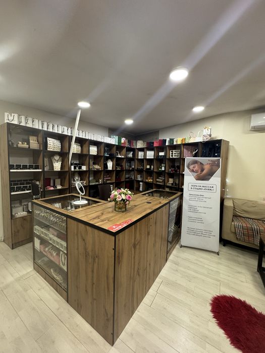 Сдав в аренду уголок