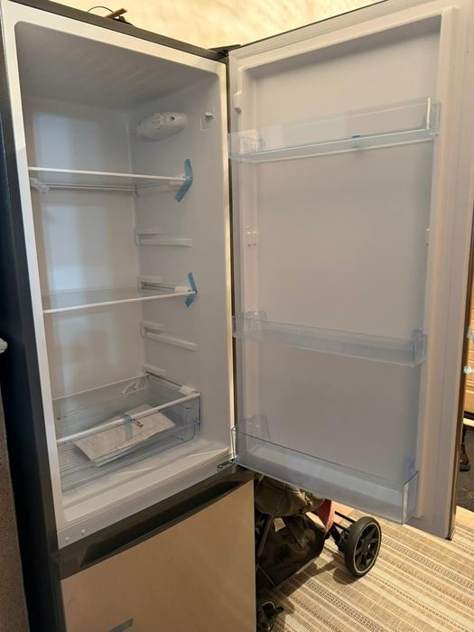 Холодильник aucma