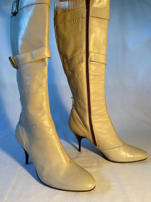 Ghete Fiorangelo din piele crem, toc cui, marimea 40, catarama dubla