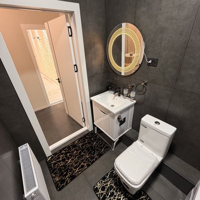 Бухара ситида 2 хоналик срочно сотилади