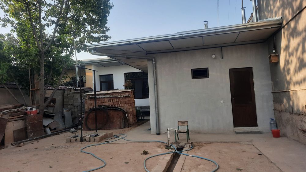 Xasanboyda uy sotiladi  3 sotixli 3xona podvali bor