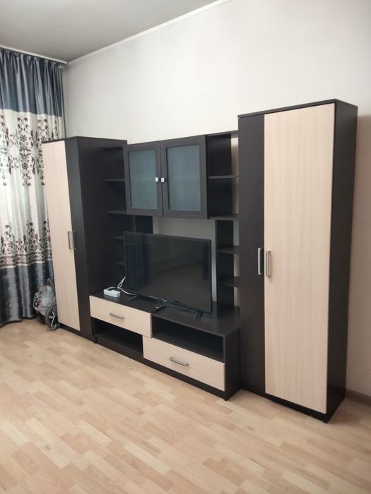 Горка (стенка) для гостиной