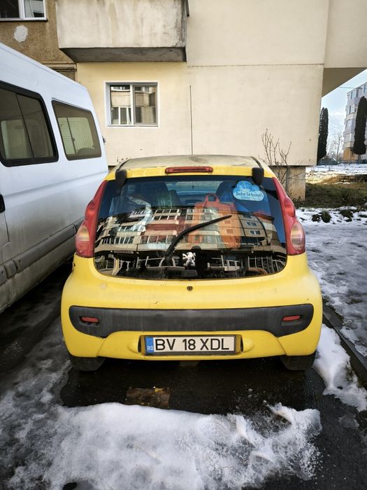 Peugeot 107 2007 1.0i – pornește – pentru piese