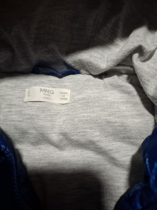 Продаются жилетка и штанишки на 3-4 года