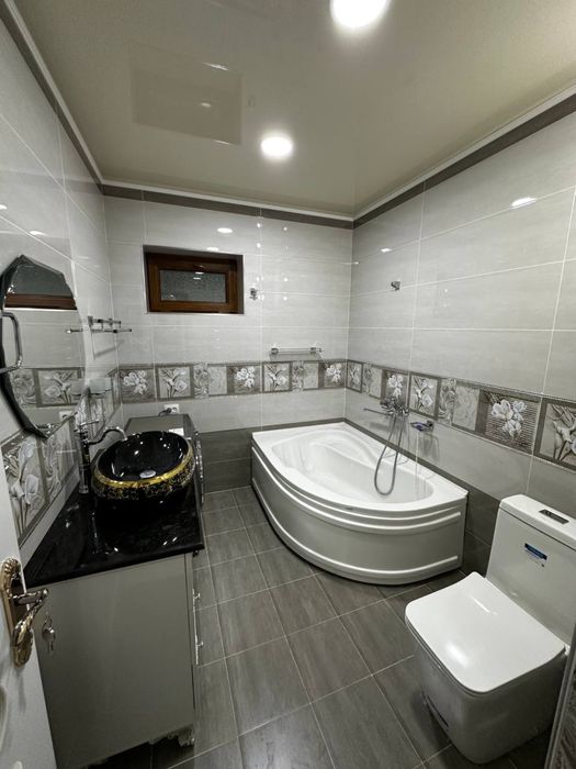 Kvartira sotiladi 4 xonali