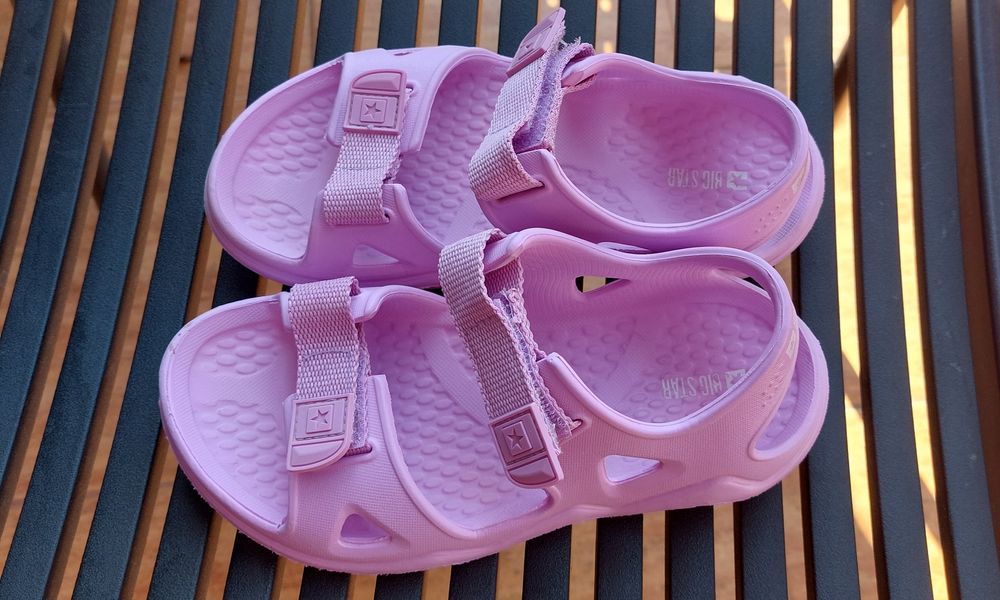 Сандали за момиче