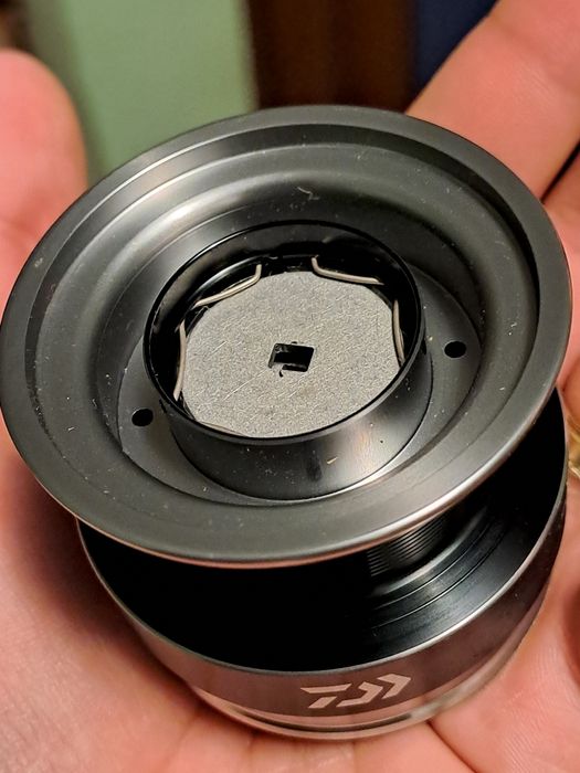 Lansete feeder Drennan si Preston, mulinete Daiwa N'zon si Emblem