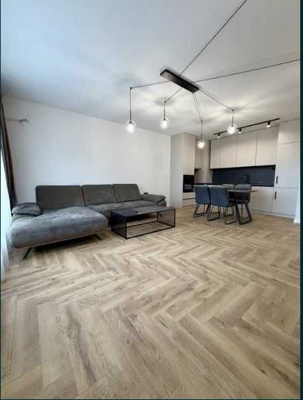 Продава се Двустаен апартамент в Пловдив, Център - 85 кв.м за 921 €/кв.м - Снимка #2